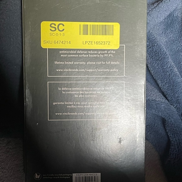 Brand new Kate spade iPhone 13 pro phone case new in open box - Picture 2 of 3